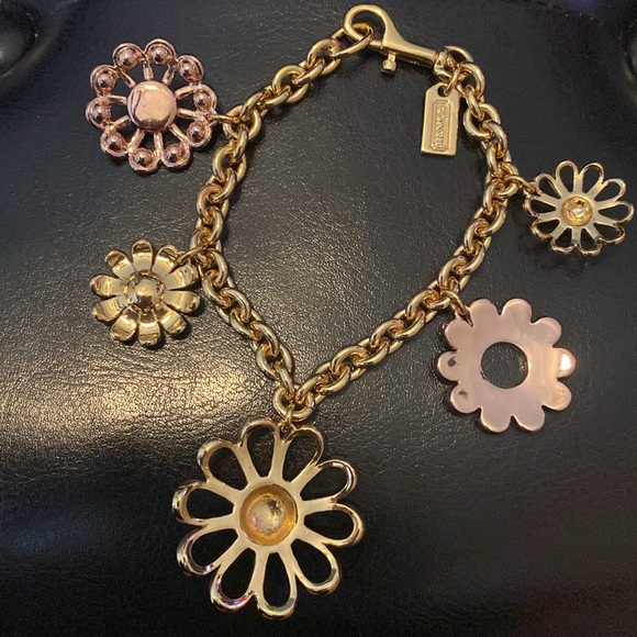 Coach Tea Rose Flower Charm Bracelet - Picture 3 of 3